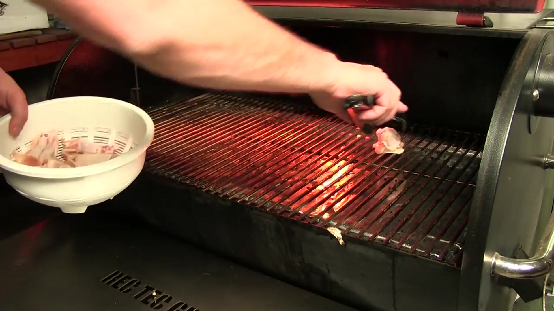 Video thumbnail for How to make Sweet Thai Chili glazed Chicken Wings Recipe(720P 60FPS)