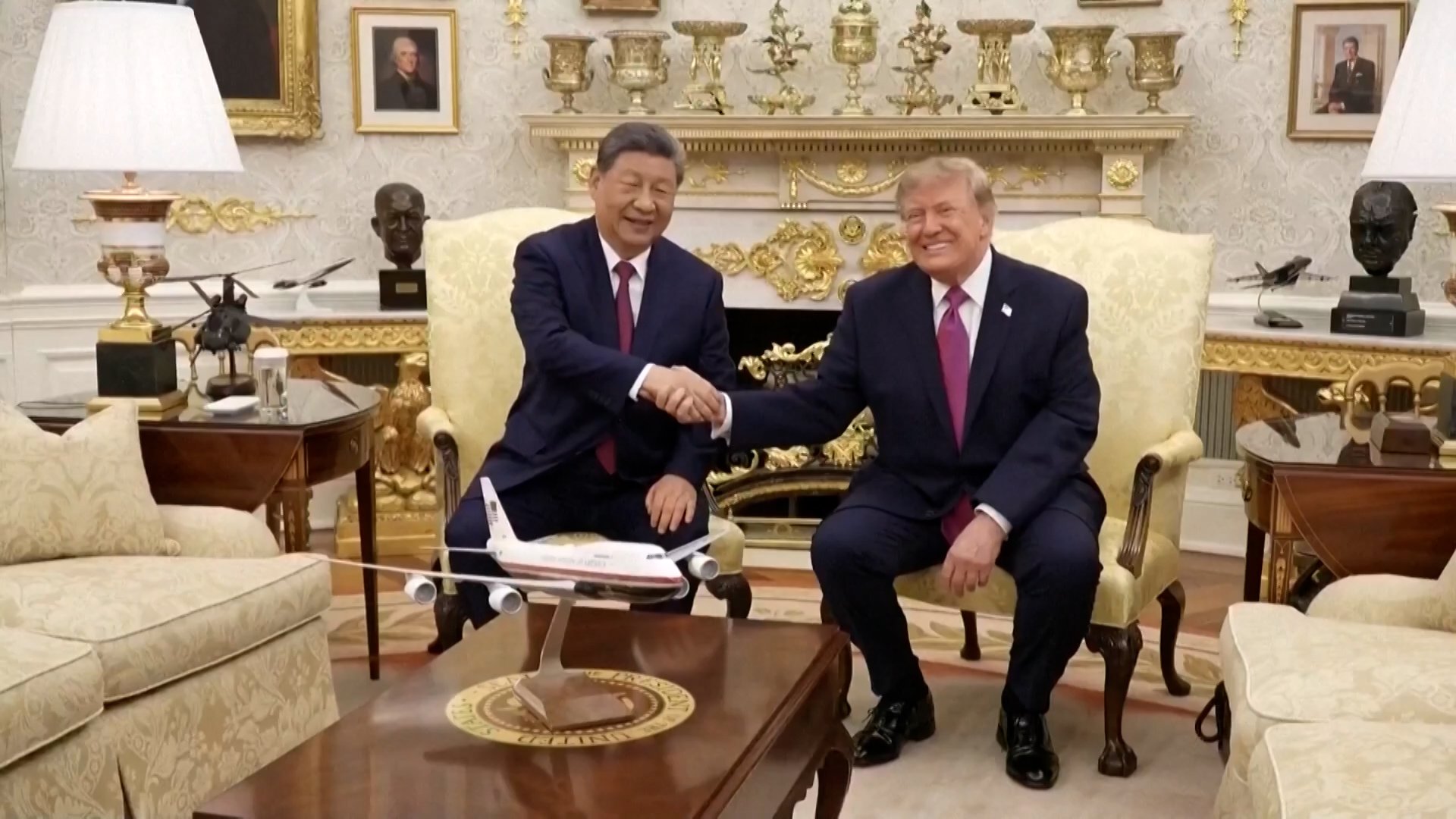 Video thumbnail for Trump and Xi hold critical talks at White House summit