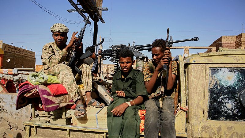 Video thumbnail for Sudanese army claims recapture of Kulbus, key Darfur town on Chadian border