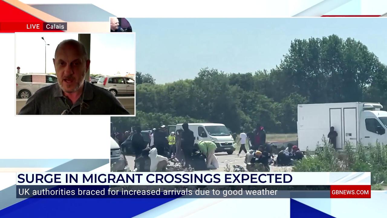 Video thumbnail for WATCH: Craig Houston describes migrant camps along the French coast as 'absolute chaos'