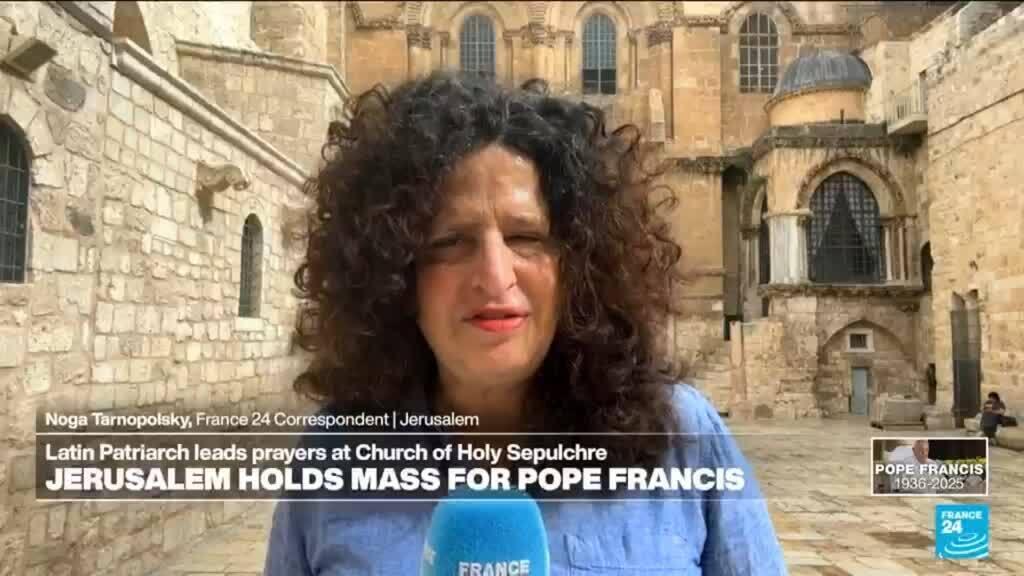 Video thumbnail for Jerusalem holds mass for Pope Francis