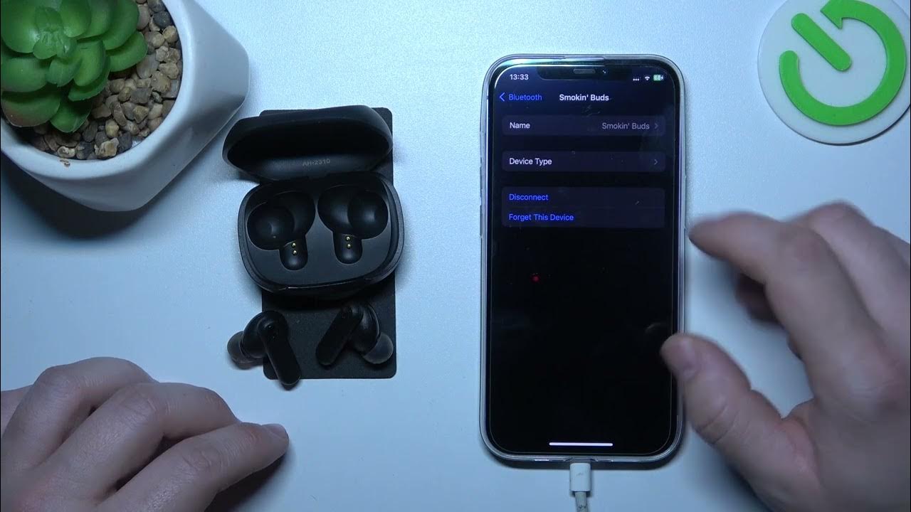 Video thumbnail for How to Disconnect SKULLCANDY Smokin Buds from an iPhone