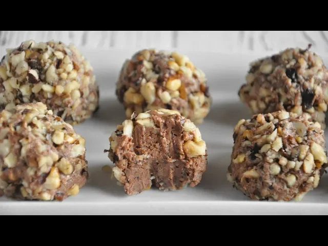 Video thumbnail for Bomboane cu nuca si ciocolata, bune de dau dependenta