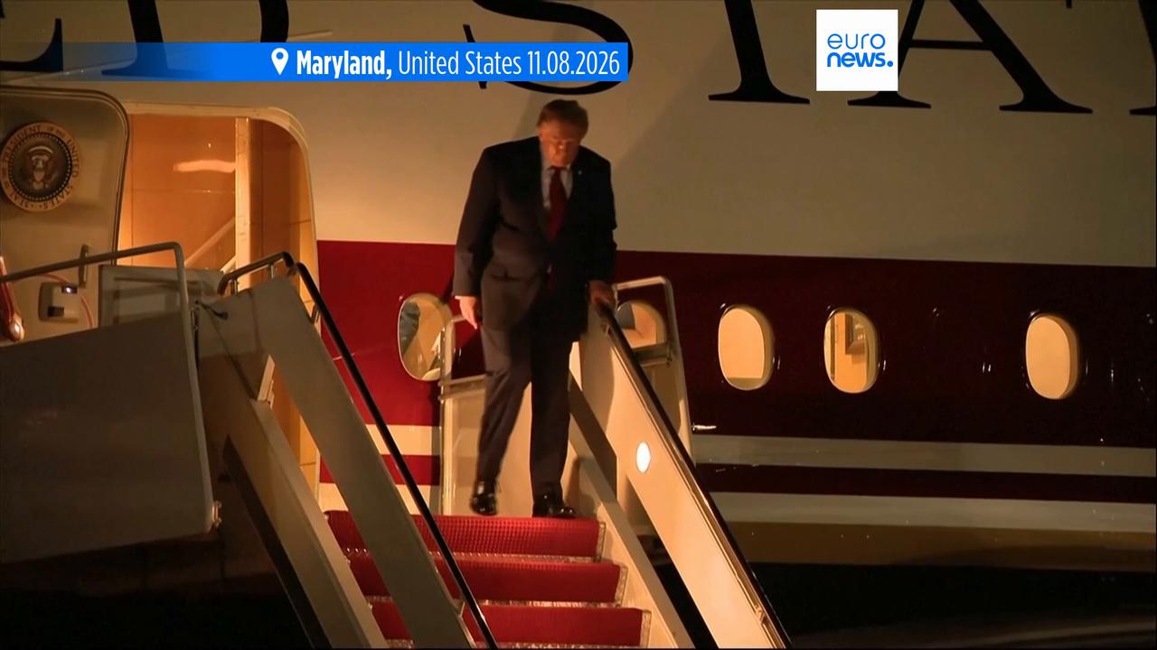 Video thumbnail for Trump threatens to bomb Oman if it impedes US-Iran Strait of Hormuz talks