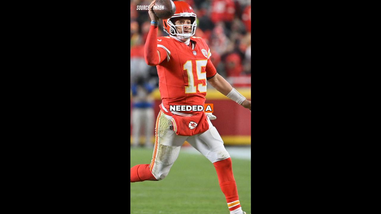 Video thumbnail for Travis Kelce Frustrated After Drop Leads to Game-Changing Chiefs Interception