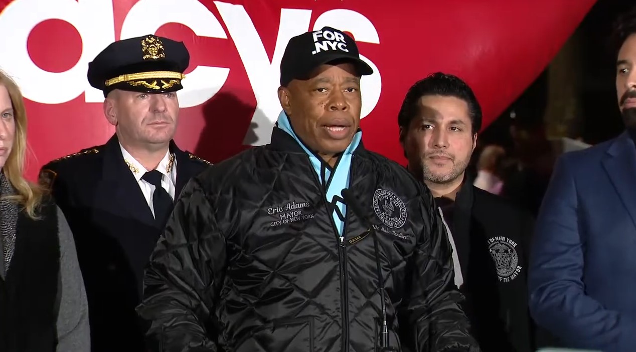 Video thumbnail for FULL BRIEFING: Tisch, Adams on Thanksgiving Parade security