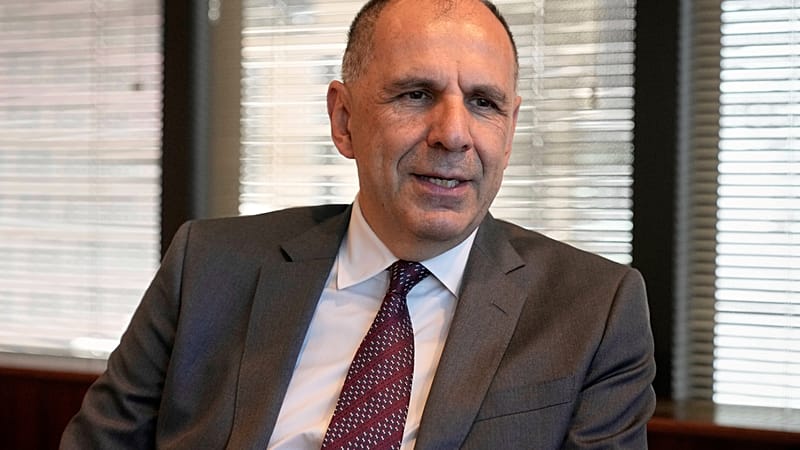 Video thumbnail for Greek FM in Libya for talks on migration, maritime borders and economic ties