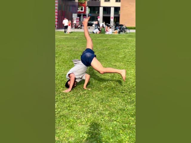 Video thumbnail for The Easiest Breakdance Moves For Beginners