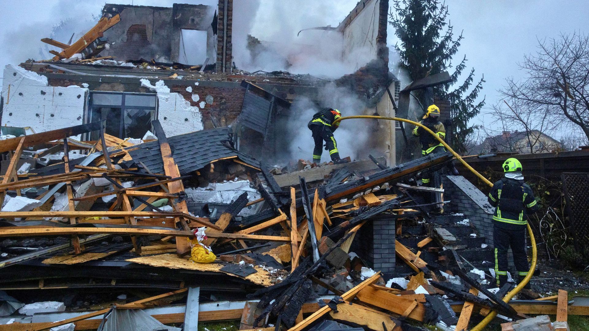 Video thumbnail for Russian attack on Ukraine kills six as Kyiv envoys travel to US for talks