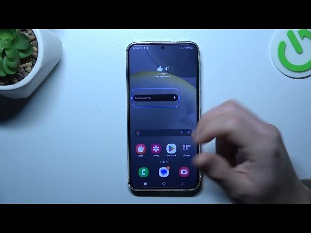 Video thumbnail for How to Rearrange Home Screen on SAMSUNG Galaxy S24+