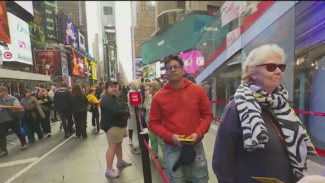'Video thumbnail for Broadway musicians vote to authorize strike'