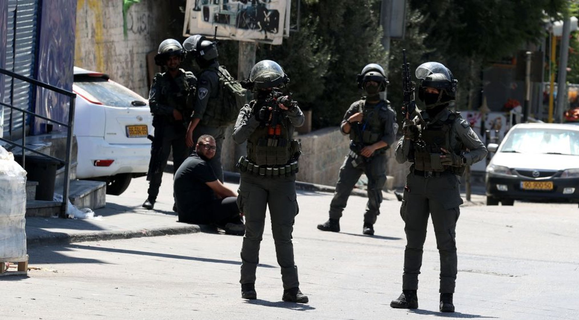 Video thumbnail for Israeli forces raid UNRWA training centre in occupied East Jerusalem