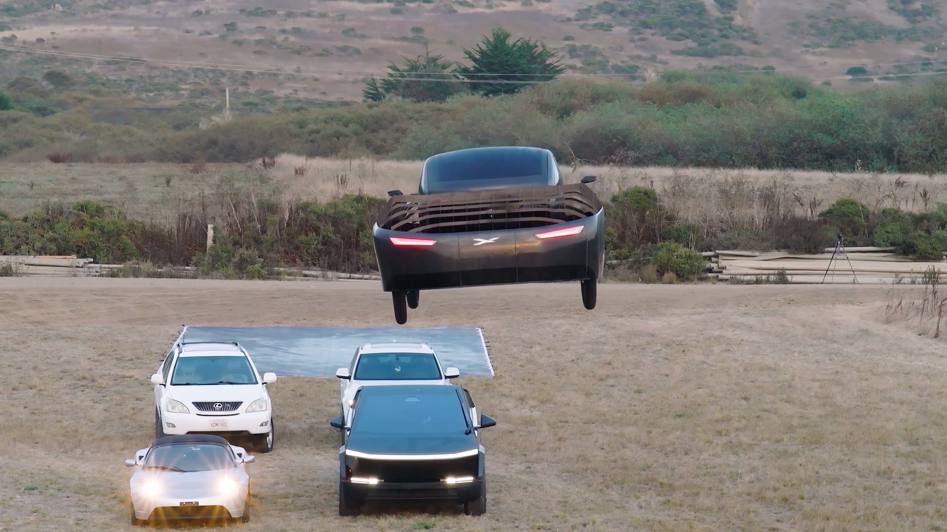 Video thumbnail for 11-year old flying car company mocks Tesla Roadster