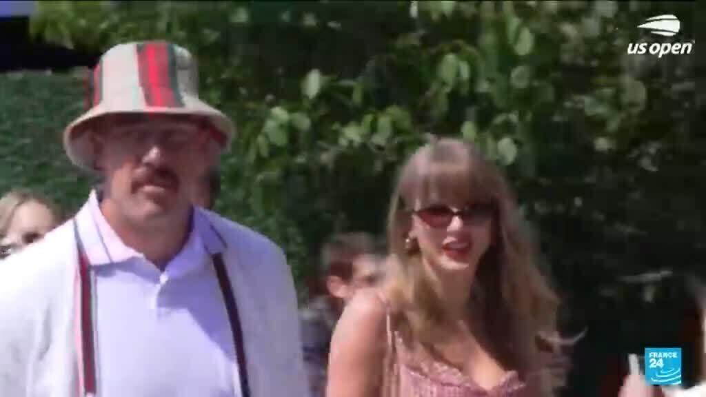 Video thumbnail for Fans flock to New York ahead of rumoured Taylor Swift wedding