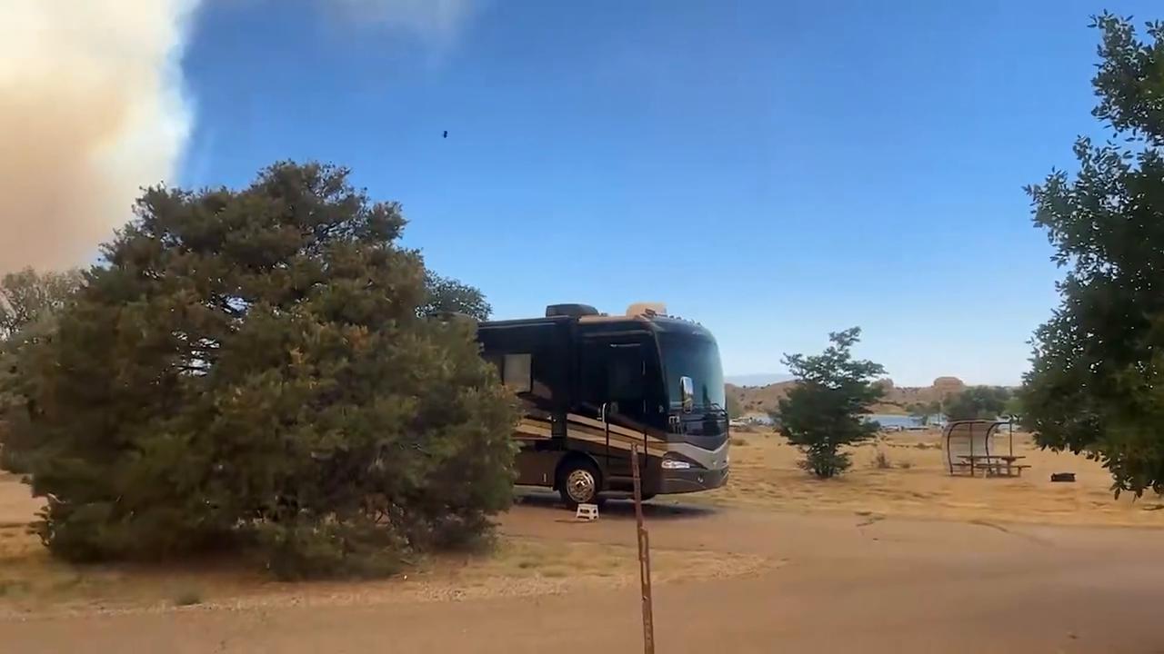 Video thumbnail for US: Aspen Acres Fire Rages in Colorado, Prompting Mandatory Evacuations 2.