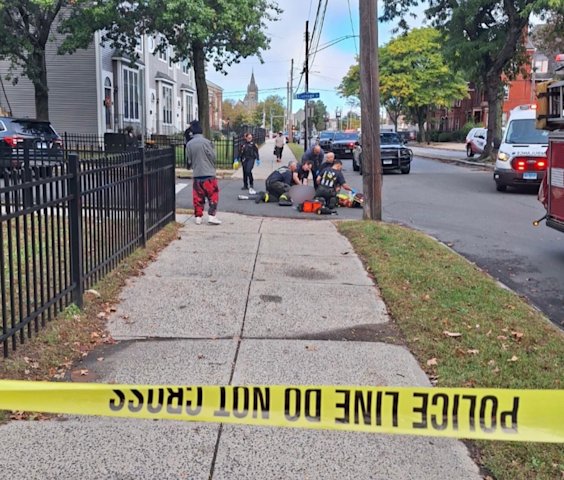 Video thumbnail for Man found shot to death beside car in Bridgeport