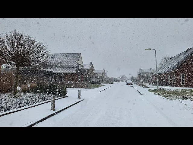 Video thumbnail for الثلوج تكسو هولندا 16 يناير 2024