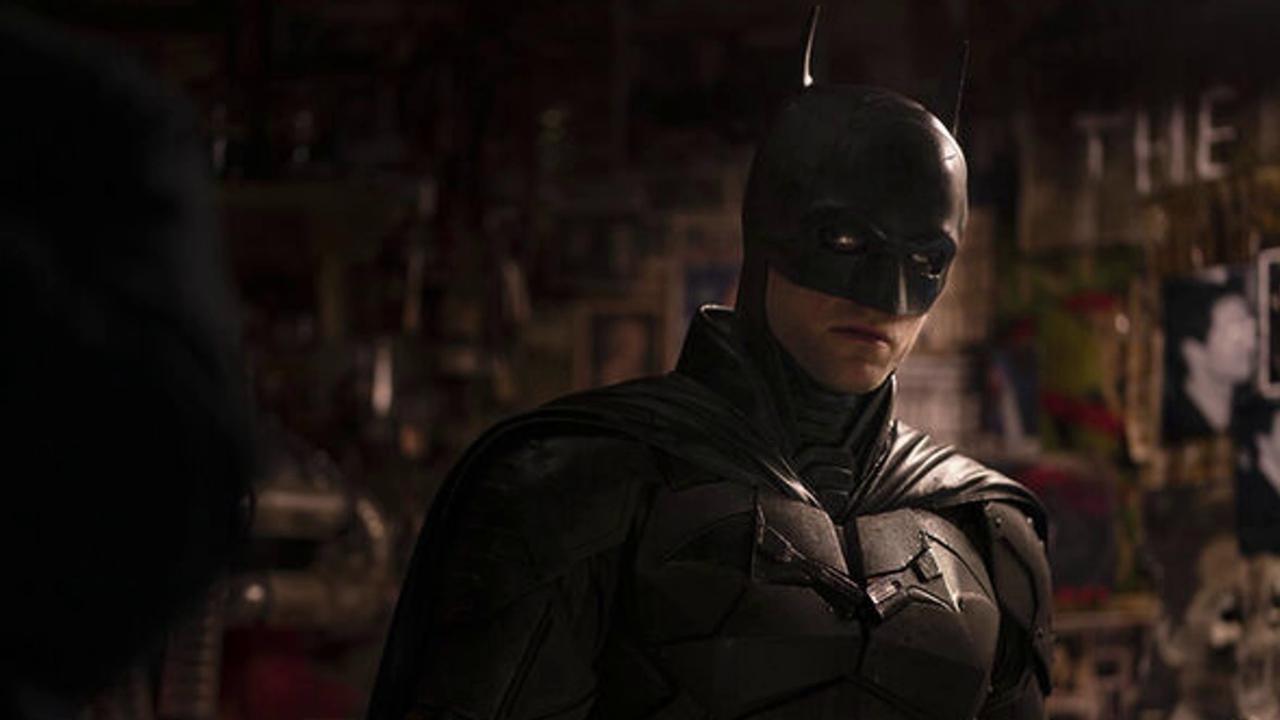 Video thumbnail for UNCAPTIONED: The Batman Part II halted as Matt Reeves deals with 'family matter'.