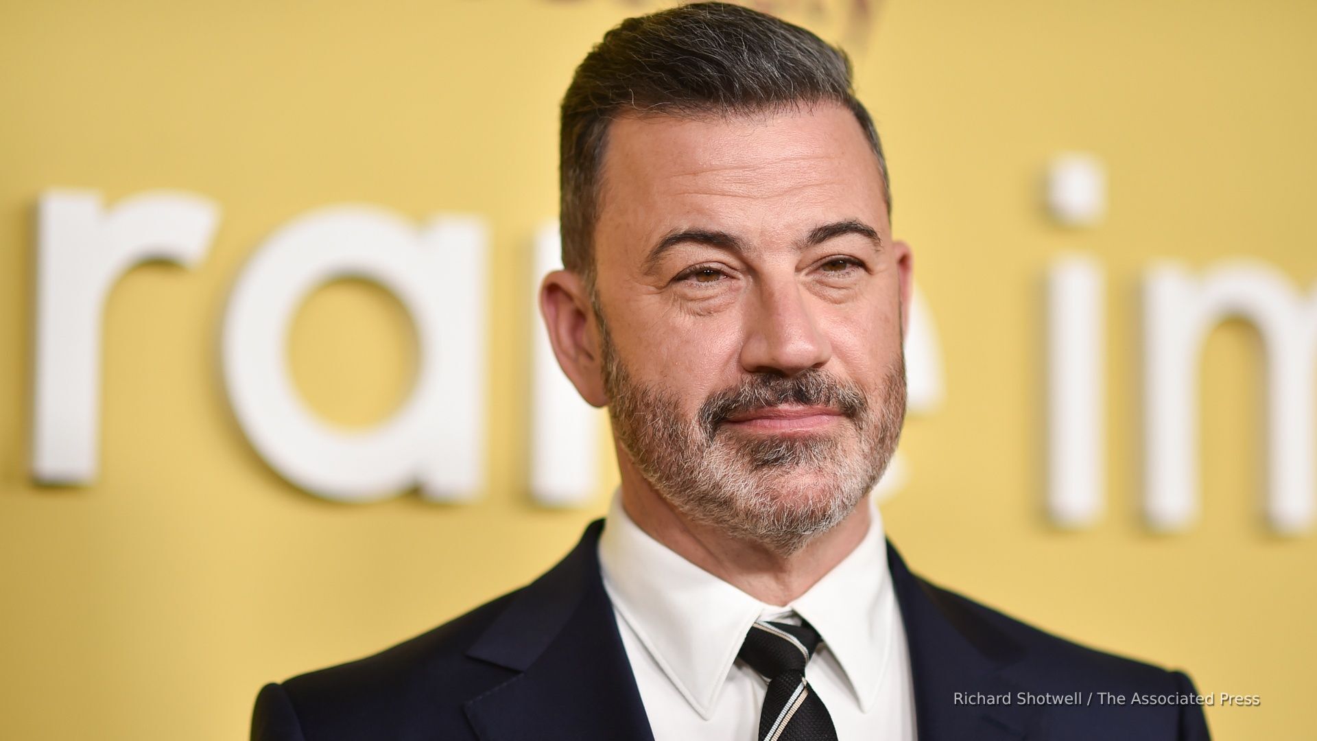Video thumbnail for Jimmy Kimmel extends contract with ABC through May 2027