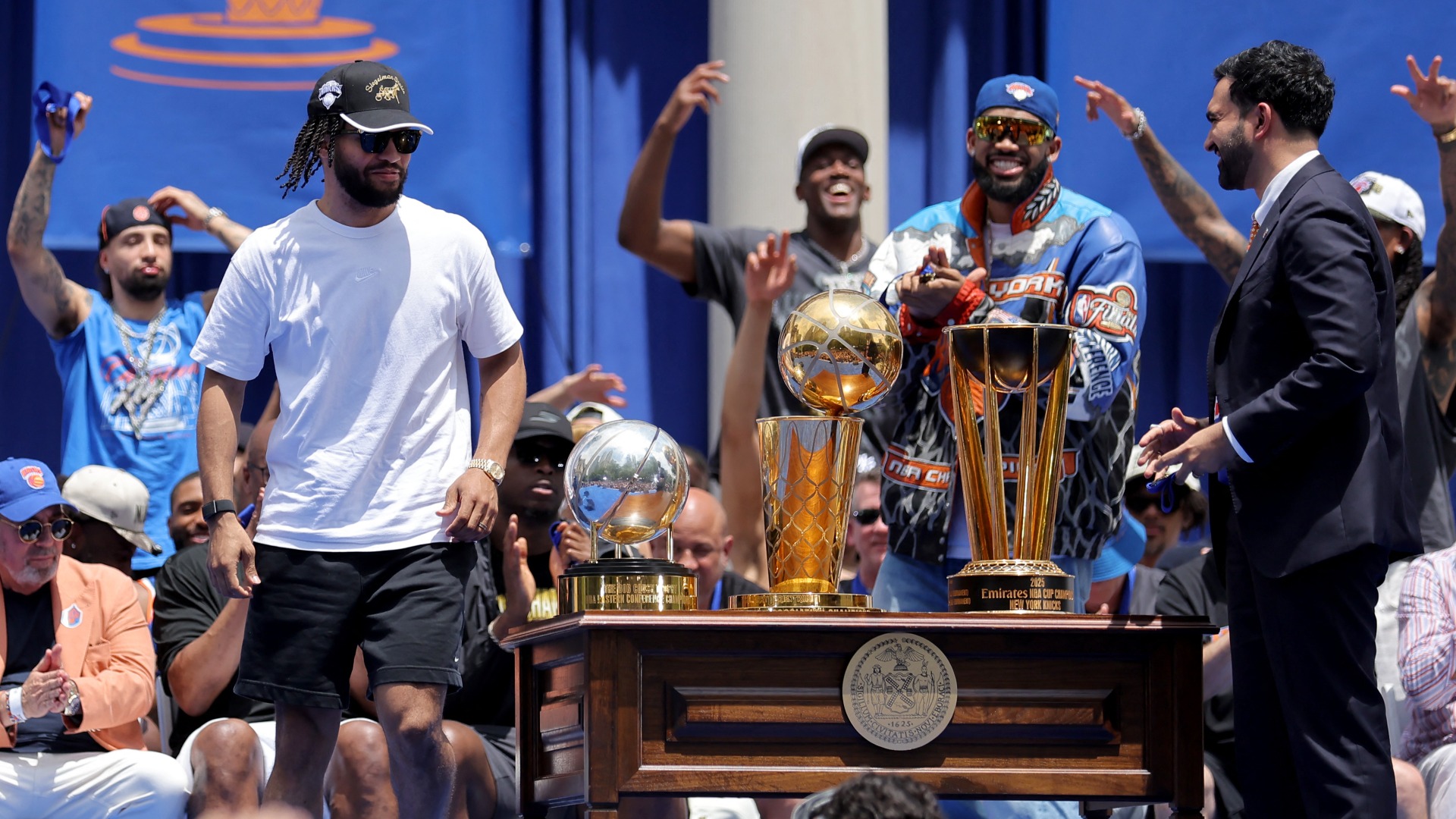 Video thumbnail for Knicks Win NBA Finals, Claim First Title Since 1973