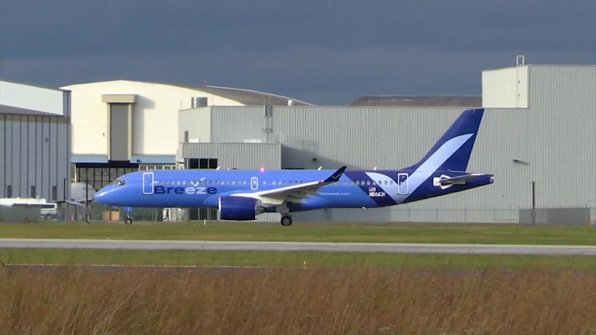 Video thumbnail for Breeze Airways adds nonstop service from MacArthur Airport to Myrtle Beach