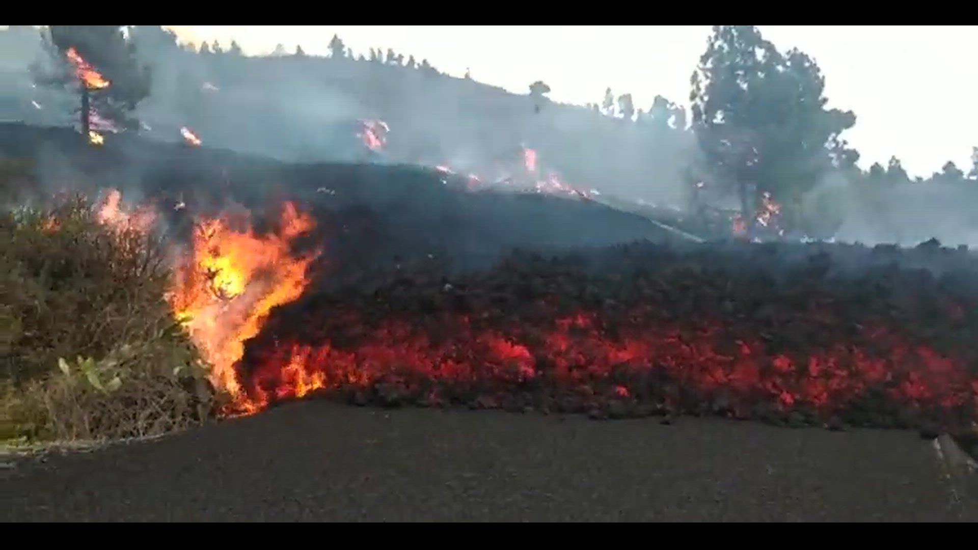 'Video thumbnail for Lava Fluss auf La Palma 2021'