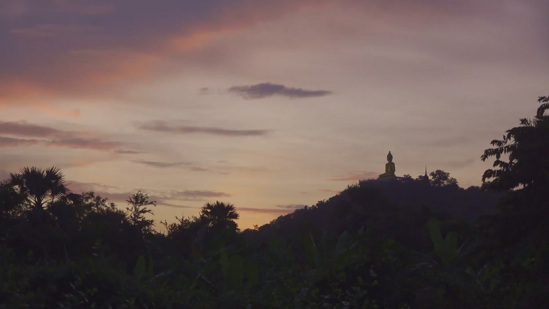 'Video thumbnail for Exploring Singapore's Unique Tropical Climate: What to Expect'