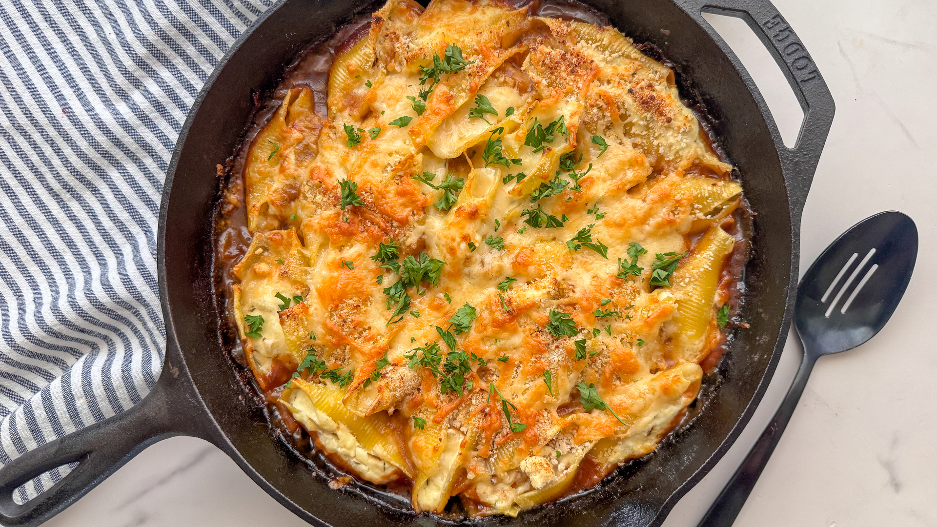 Video thumbnail for French Onion Stuffed Shells Recipe
