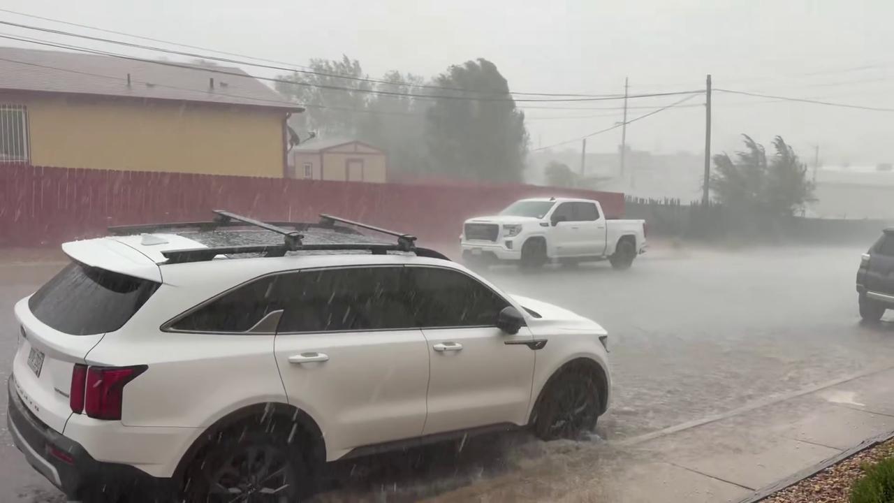 Video thumbnail for US: Thunderstorms Bring Hail, Flash Flooding to Denver Metro 3.
