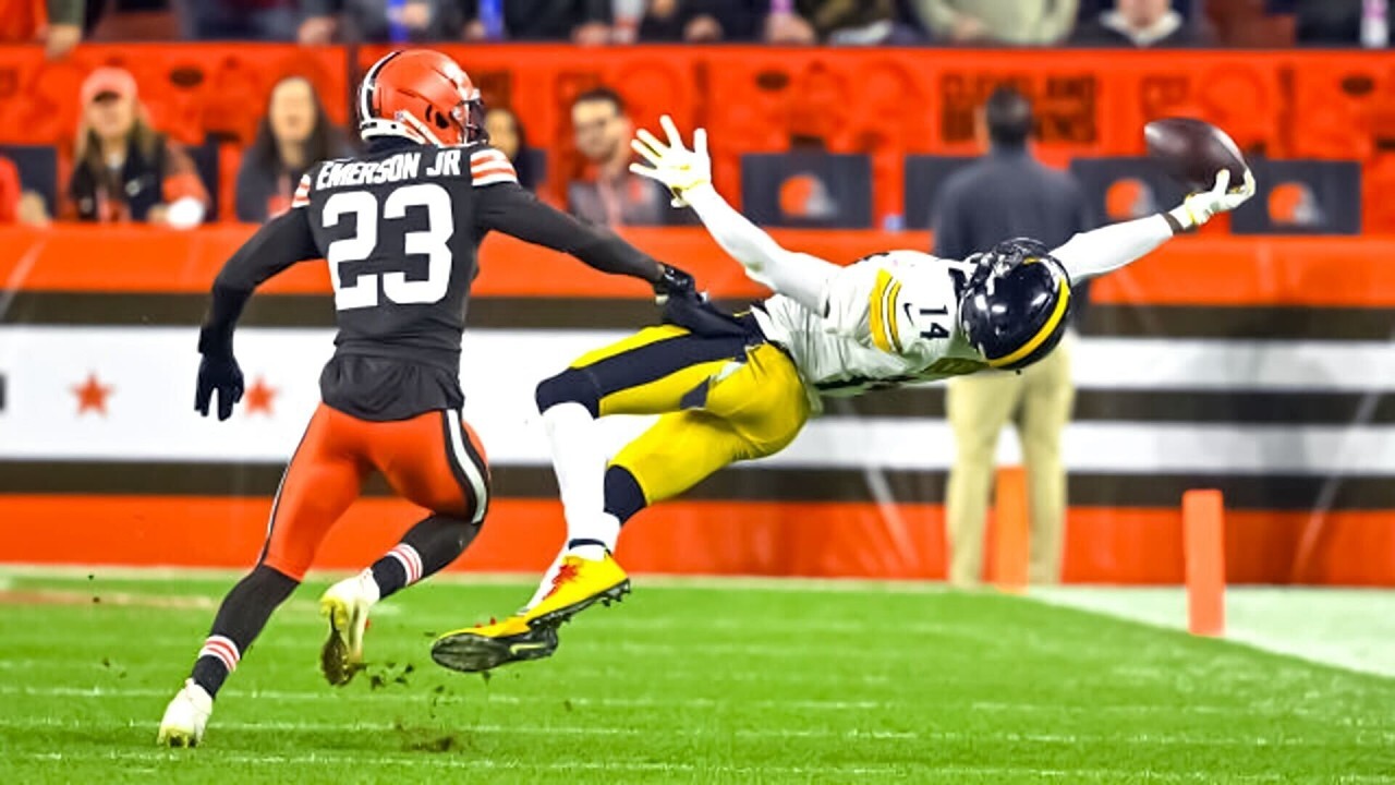 Video thumbnail for Craziest NFL "Jaw Dropping" Moments