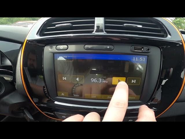 Video thumbnail for How to Assign Radio Station to Button in Dacia Spring ( 2021 – now )