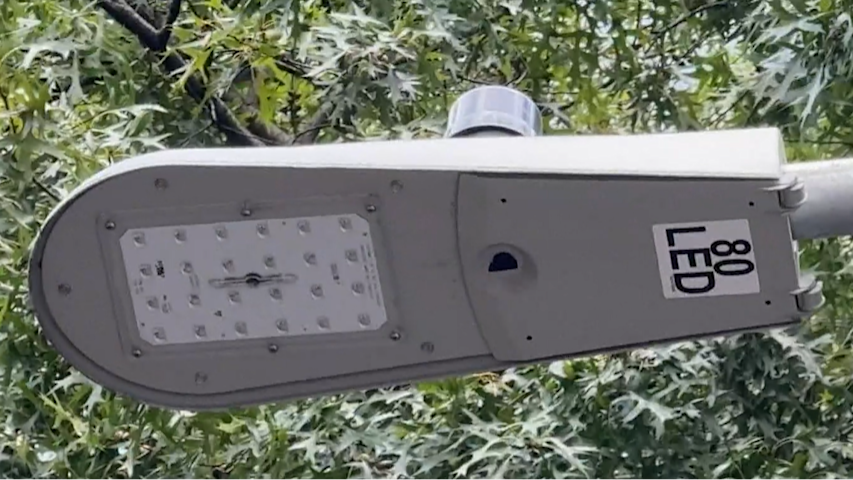 Video thumbnail for Westchester Square man gets a working streetlamp after 2 years in the dark