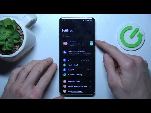Video thumbnail for How to Take a Full Page Screenshot on OnePlus 12 - Long & Scrolling Screenshot
