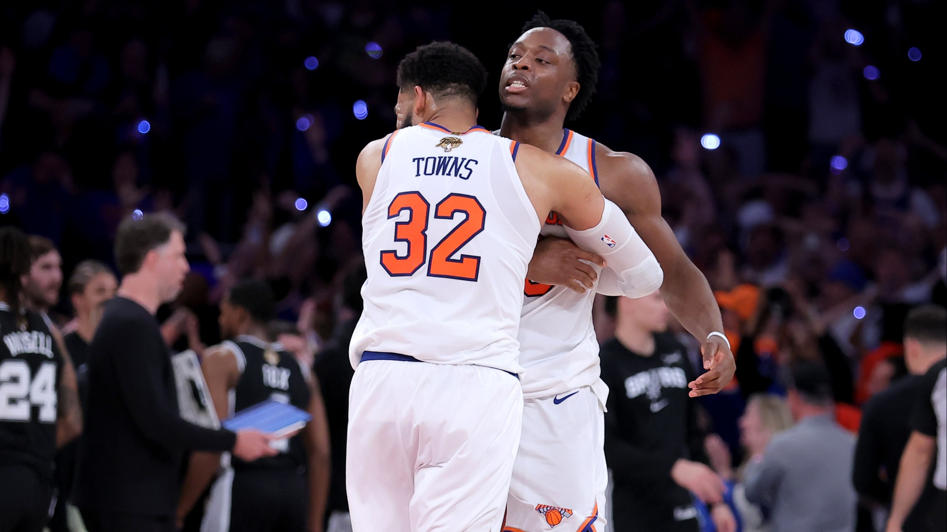 Video thumbnail for Debating NBA Finals MVP: Is OG or Brunson Deserving?