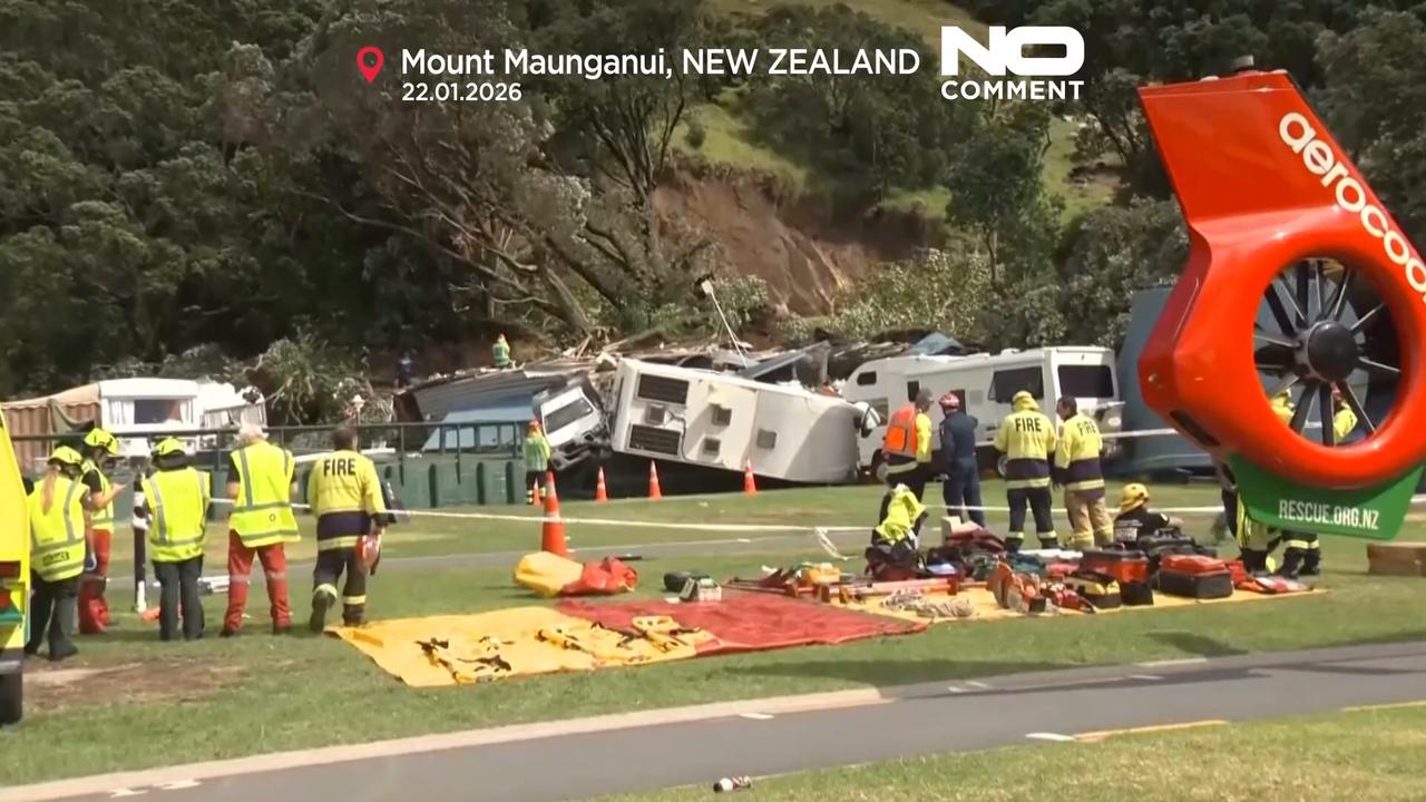 Video thumbnail for New Zealand landslide traps campers, children among the missing