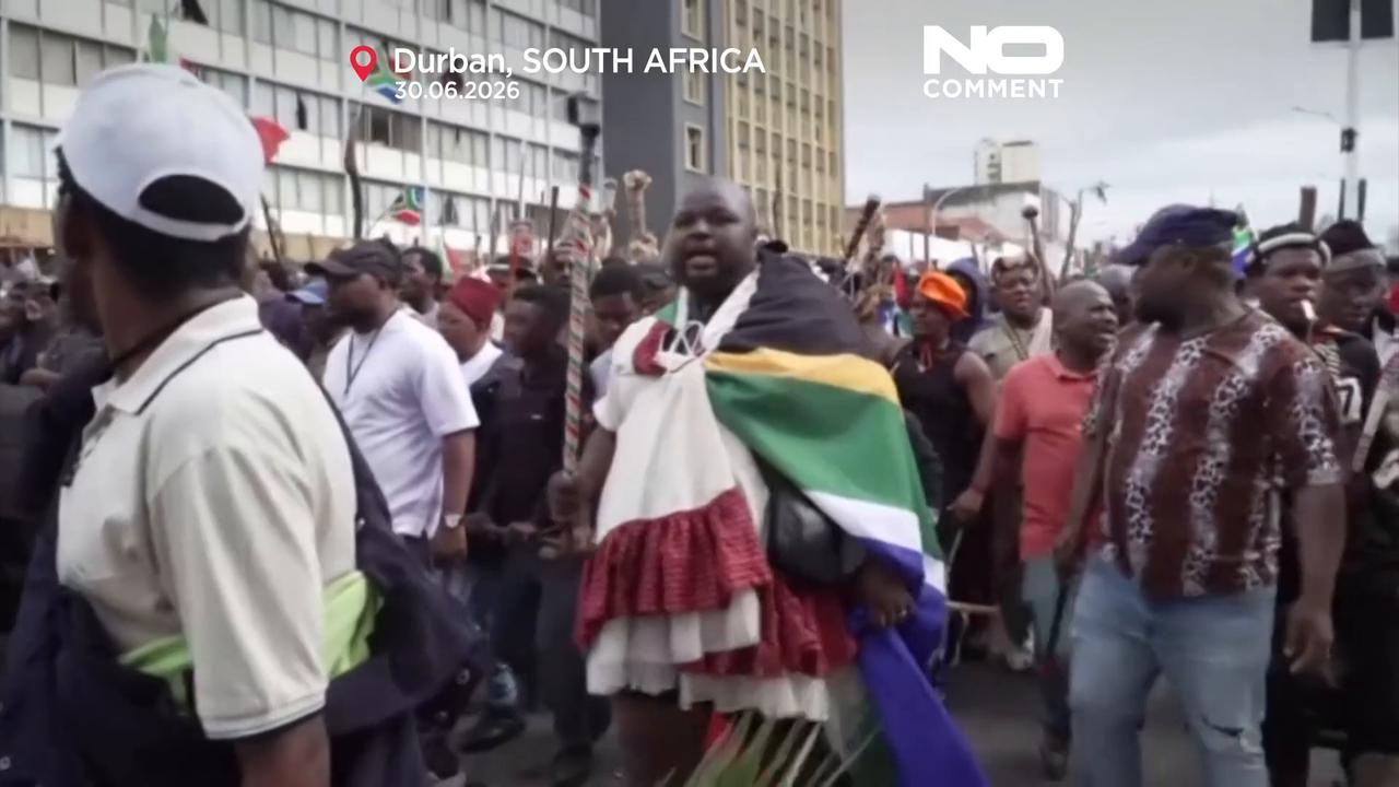 Video thumbnail for South African protesters call for undocumented migrants to leave