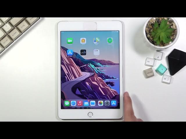 Video thumbnail for How to Take Screenshot on iPad Mini 4 - Capture Screen Instructions / Find Screenshot Folder