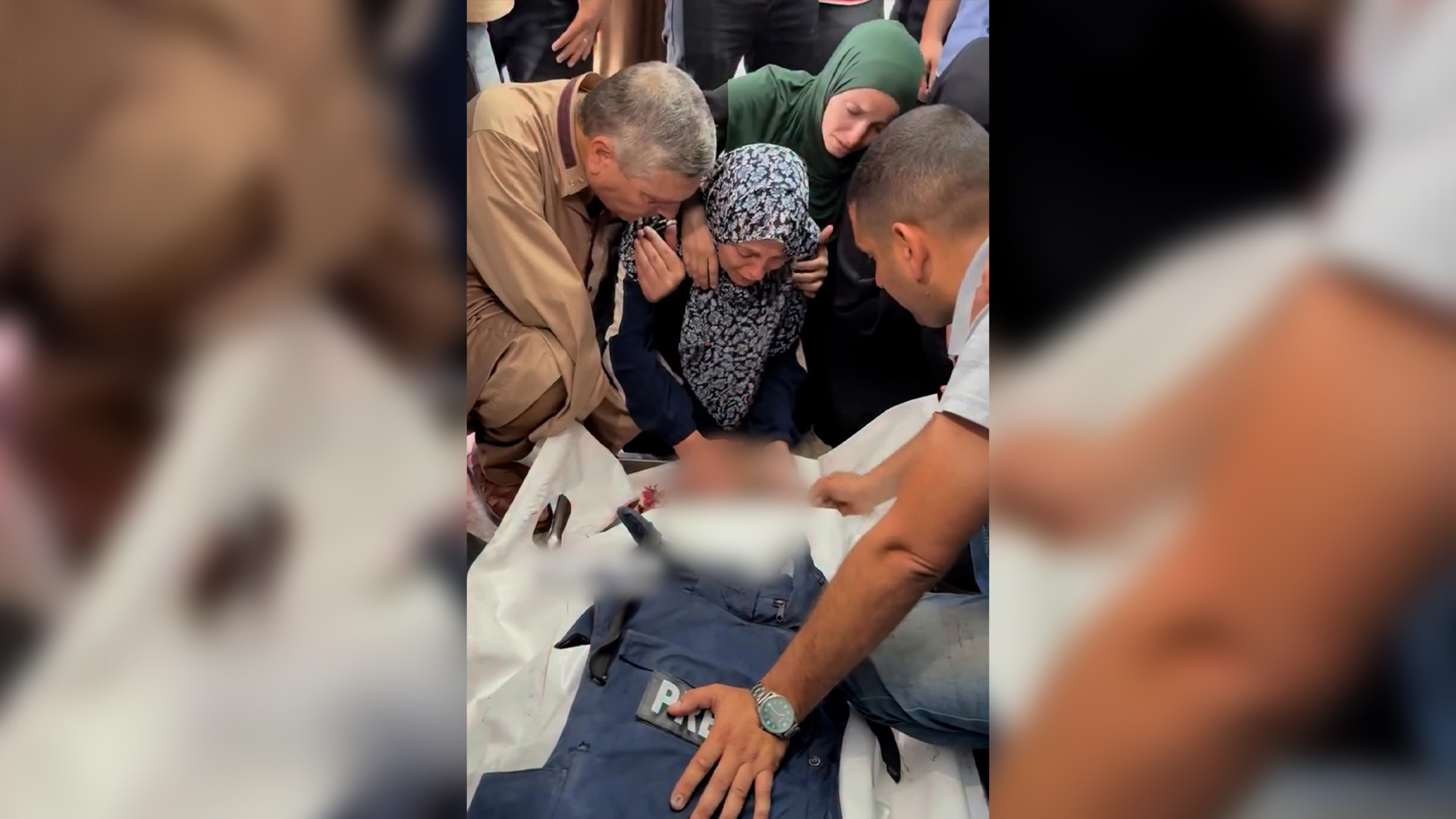 Video thumbnail for Mother of Al Jazeera’s Ahmed Wishah mourns his killing