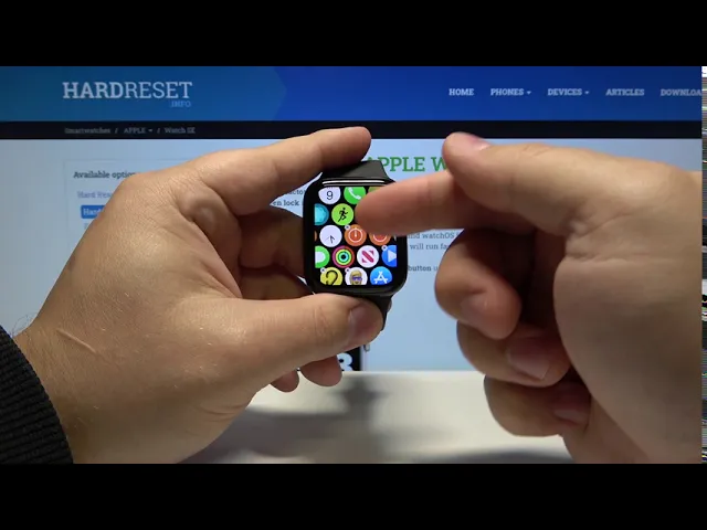 Video thumbnail for How to Personalize App View on APPLE Watch SE – Grid View / List View