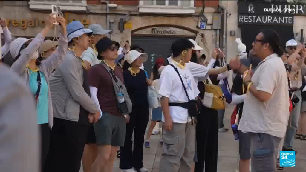 Video thumbnail for Rare total solar eclipse to cross Europe