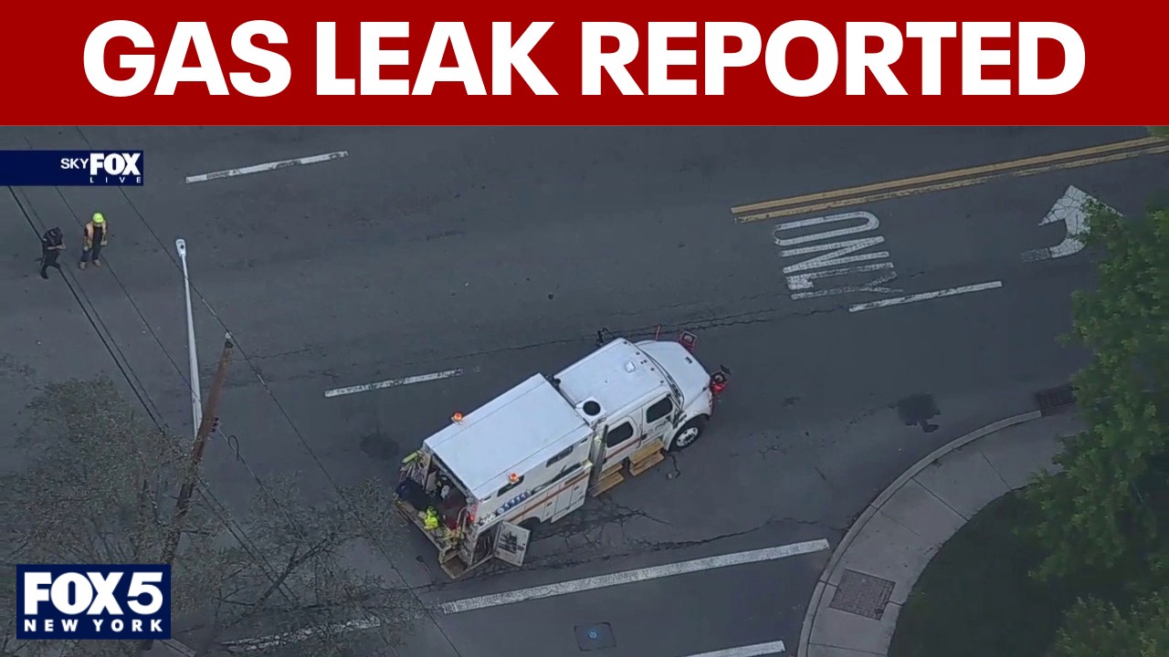 Video thumbnail for Large gas leak reported in Closter, NJ