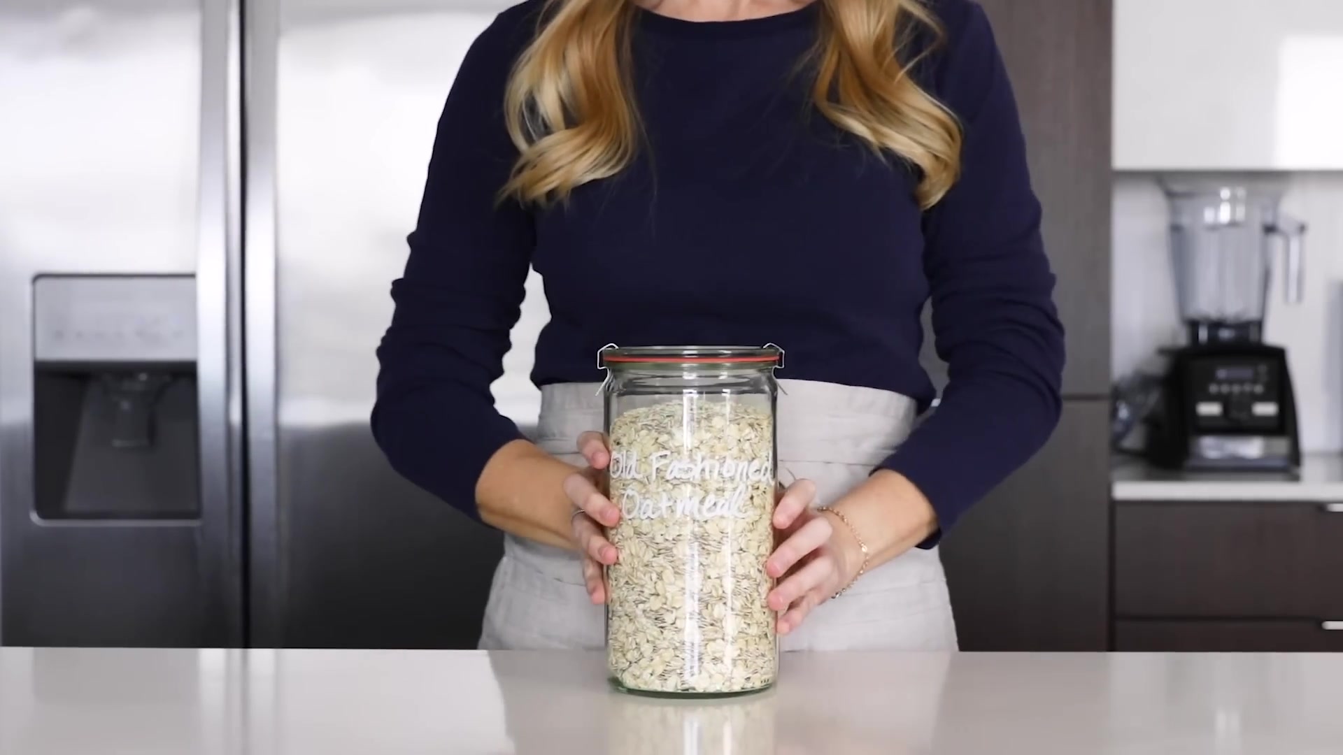 Video thumbnail for 6.OVERNIGHT OATS ¦ easy, healthy breakfast & 6 flavor ideas! (1080p 24fps)