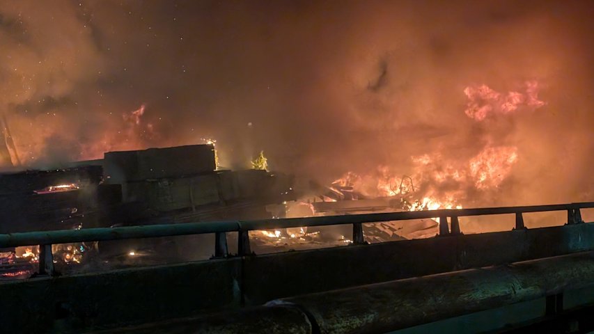 Video thumbnail for Driver killed after fiery 4-truck crash on New Jersey Turnpike