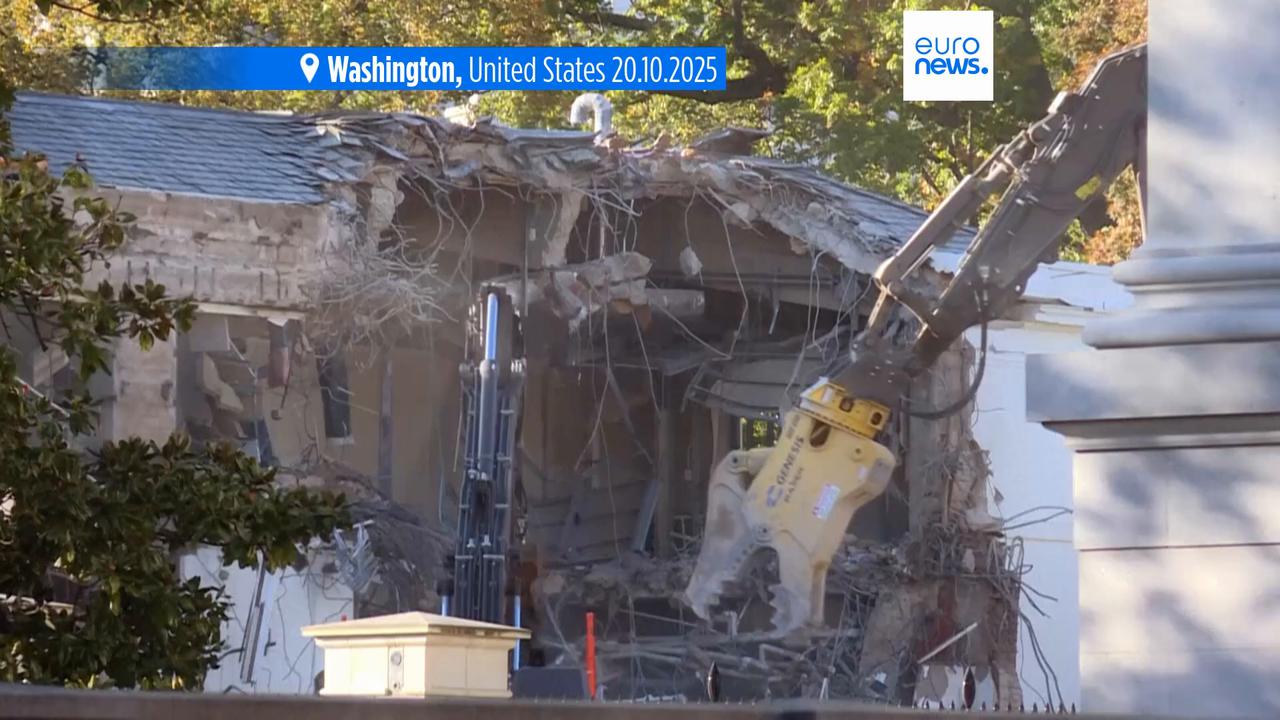 Video thumbnail for US appeals court orders halt to Trump ballroom construction without congressional approval