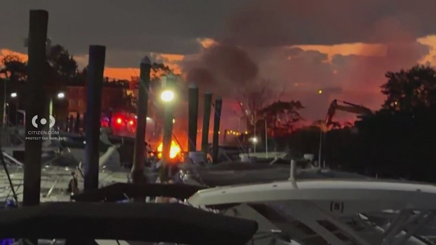 Video thumbnail for Docked boat erupts in flames at Bronx Marina in Throggs Neck