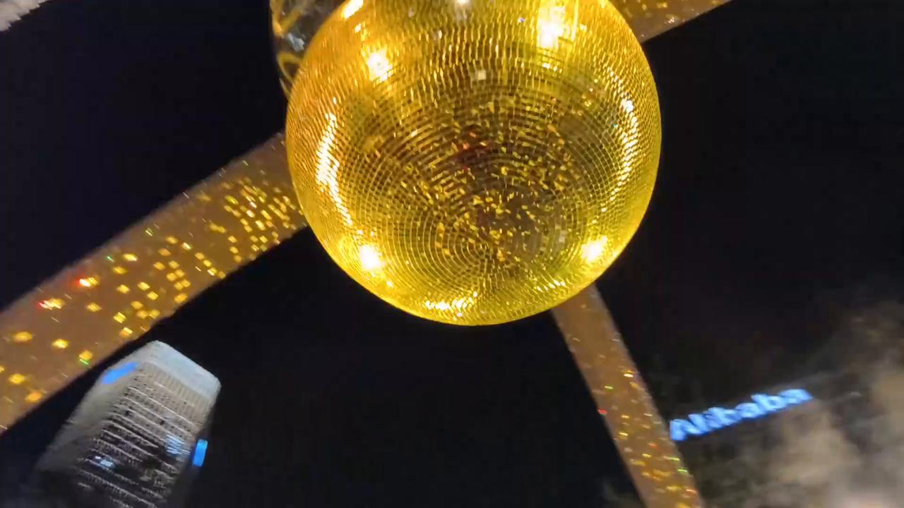 Video thumbnail for China: Large-scale Urban Public Art Landmark Installation Sparkle.