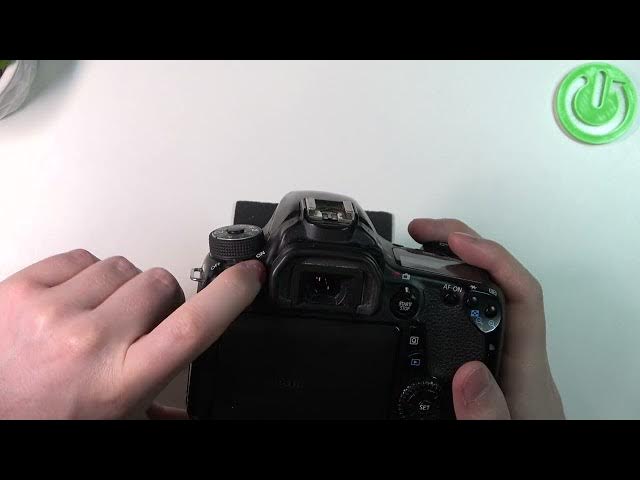 Video thumbnail for How To Power On & Off Canon 70D Camera