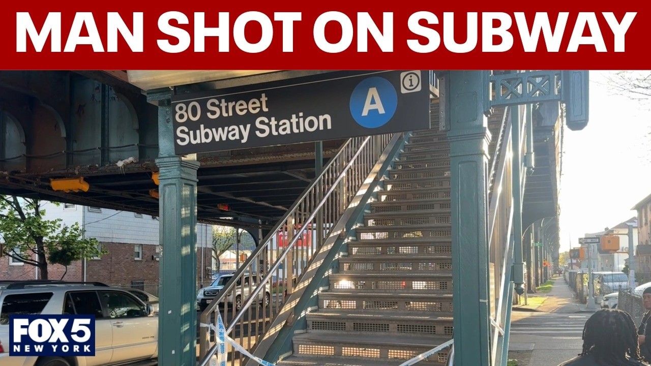 Video thumbnail for Man shot while riding subway in Queens, NYPD report