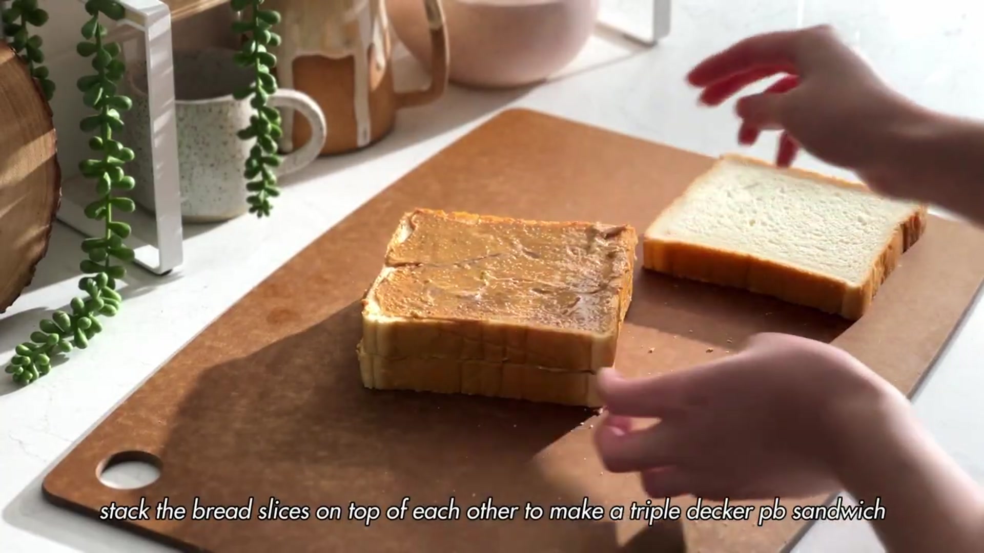 Video thumbnail for Hong Kong-style french toast recipe_ 🍞 A cha chaan teng classic(720P_HD)