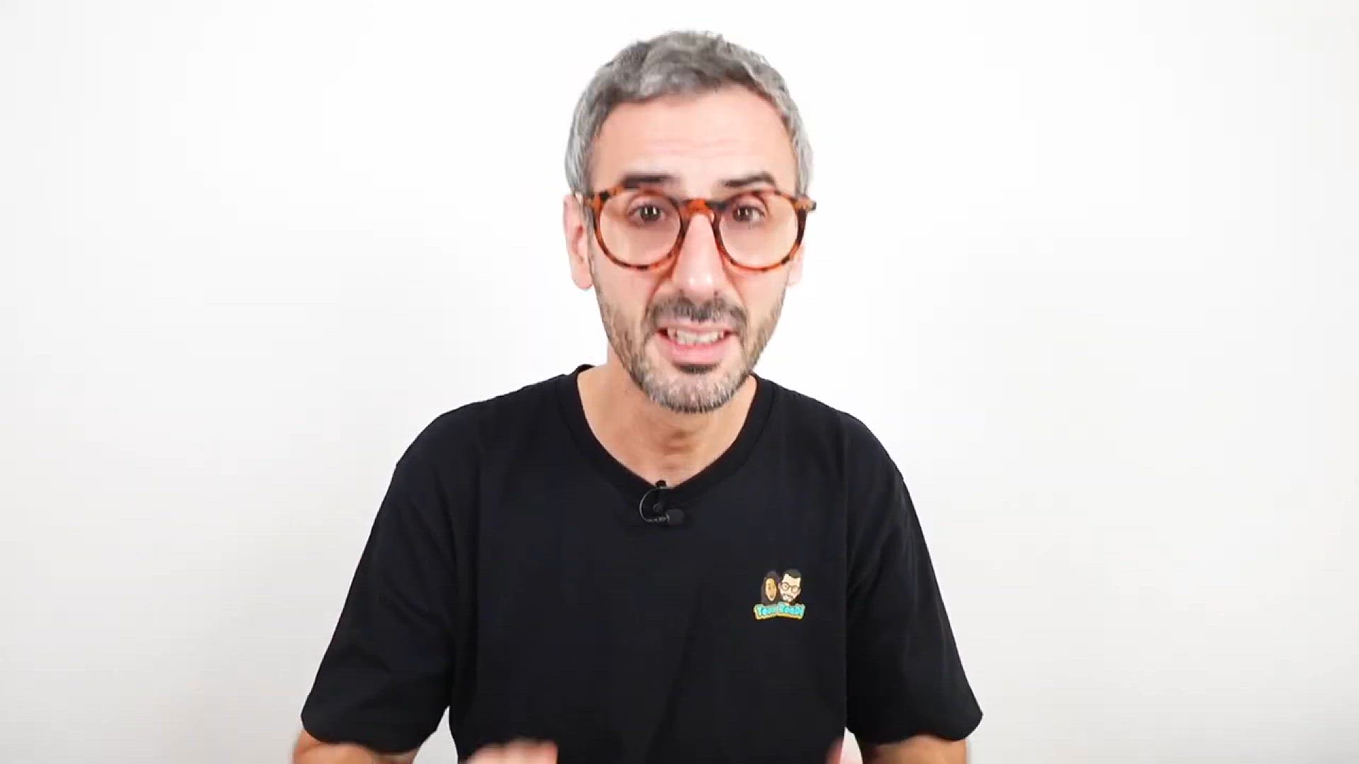 'Video thumbnail for How to Remove Video Background in Canva _ 1 CLICK NEW FEATURE'